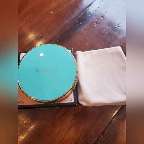 Gucci Eclat Soleil Luminos Bronzer - 05 DARK - Picture 4 of 6